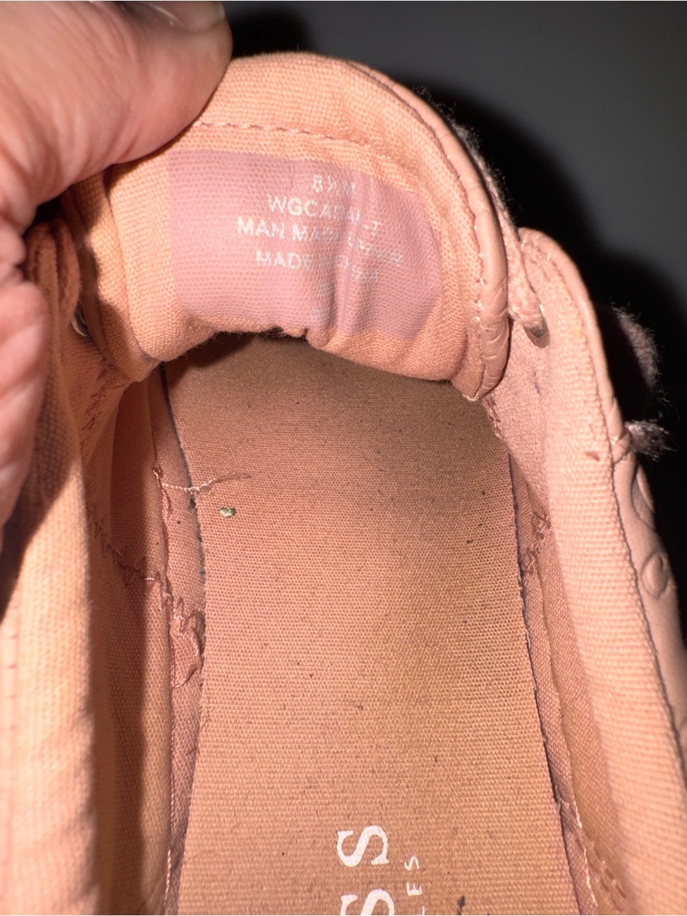 Guess blush pink low top sneakers embossed logo pattern cute casual trendy fem - Picture 9 of 9